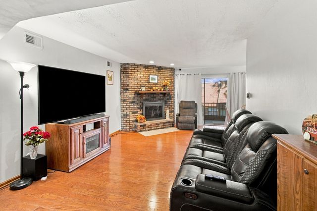 11129 Northwest Road F, Palos Hills, IL 60465
