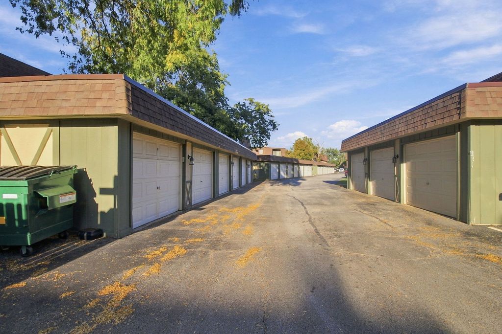 11129 Northwest Road F, Palos Hills, IL 60465 — photo 3