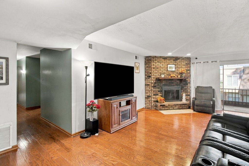 11129 Northwest Road F, Palos Hills, IL 60465 — photo 5
