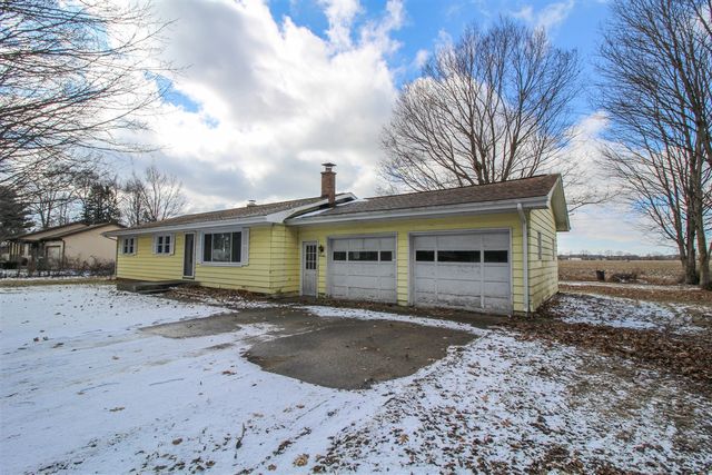 55280 Buckhorn Road, Three Rivers, MI 49093