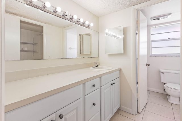 12013 Greenway Cir S 110, Royal Palm Beach, FL 33411