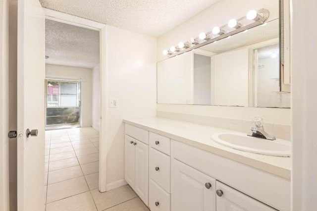 12013 Greenway Cir S 110, Royal Palm Beach, FL 33411