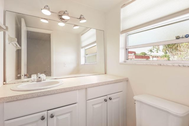 12013 Greenway Cir S 110, Royal Palm Beach, FL 33411