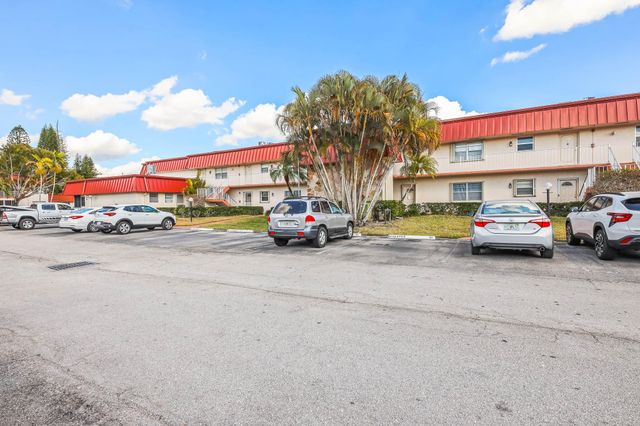 12013 Greenway Cir S 110, Royal Palm Beach, FL 33411