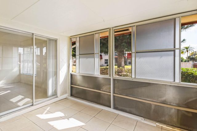 12013 Greenway Cir S 110, Royal Palm Beach, FL 33411