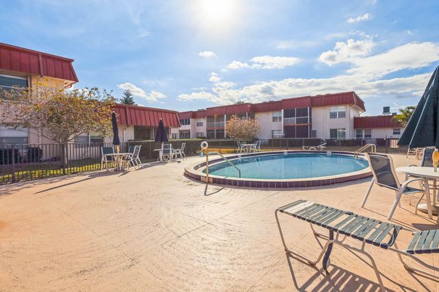 12013 Greenway Cir S 110, Royal Palm Beach, FL 33411