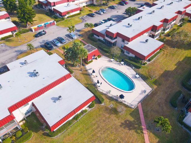 12013 Greenway Cir S 110, Royal Palm Beach, FL 33411