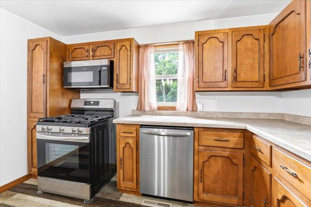 100 Mound View Drive, Friendship, WI 53934