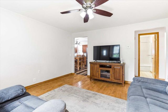 100 Mound View Drive, Friendship, WI 53934