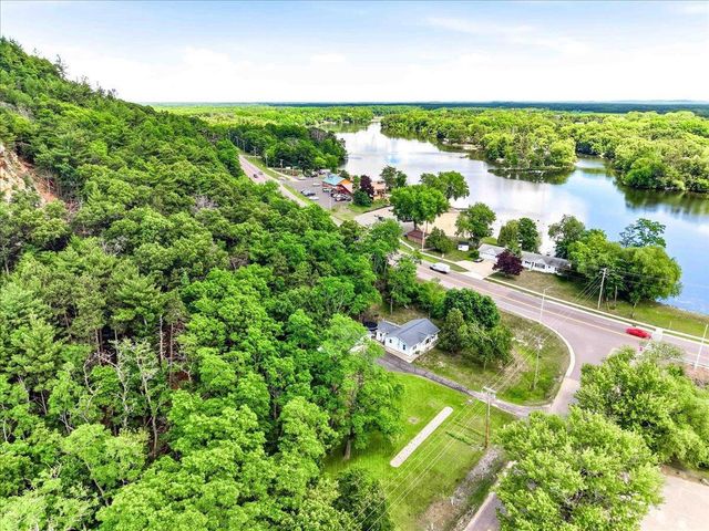 100 Mound View Drive, Friendship, WI 53934