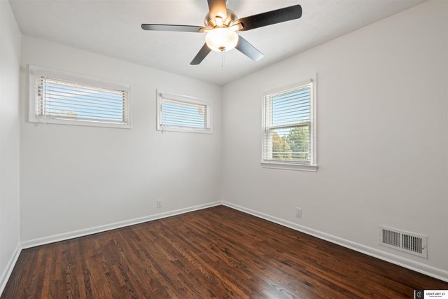 9223 Ames Avenue, Omaha, NE 68134