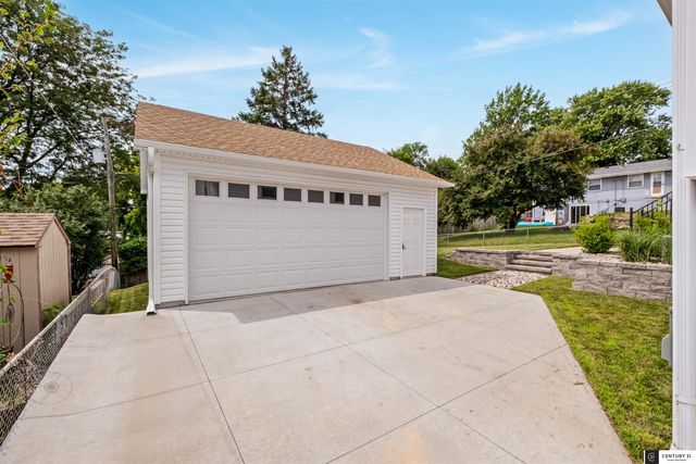 9223 Ames Avenue, Omaha, NE 68134