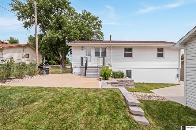 9223 Ames Avenue, Omaha, NE 68134