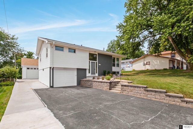 9223 Ames Avenue, Omaha, NE 68134
