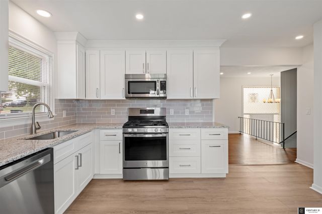 9223 Ames Avenue, Omaha, NE 68134