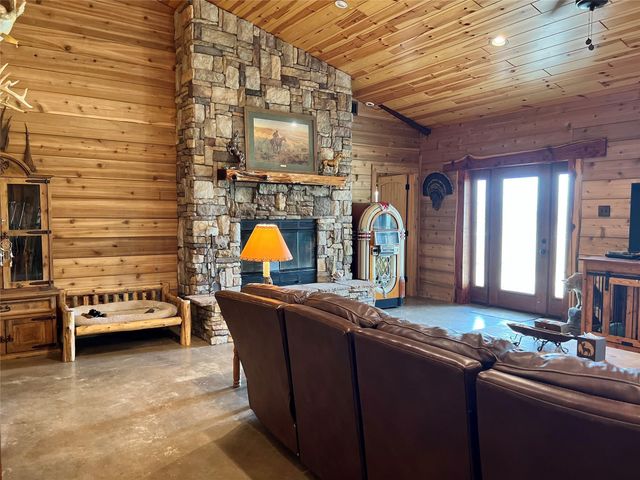 4241 Cheyenne Trail, Cross Roads, TX 76227