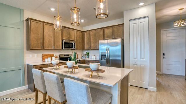 1572 Miraflores Trail NW, Palm Bay, FL 32907