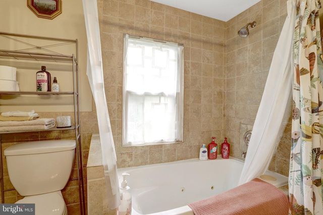 2024 S NELSON ST, Arlington, VA 22204
