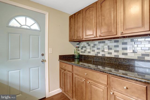 2024 S NELSON ST, Arlington, VA 22204