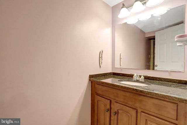 2024 S NELSON ST, Arlington, VA 22204