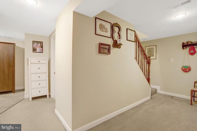 2024 S NELSON ST, Arlington, VA 22204