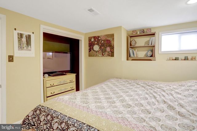 2024 S NELSON ST, Arlington, VA 22204
