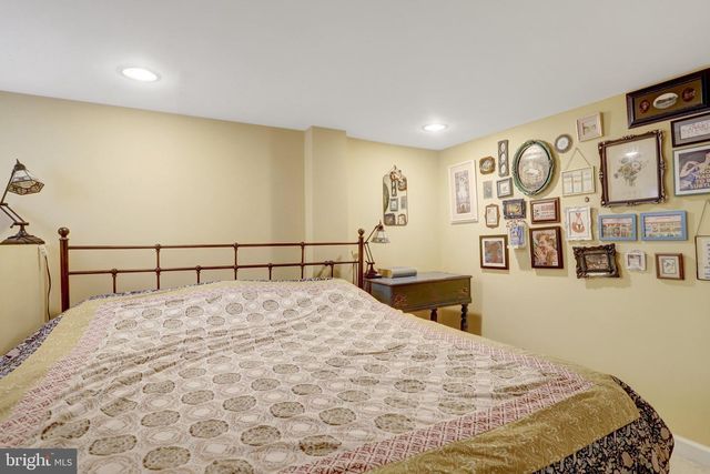 2024 S NELSON ST, Arlington, VA 22204
