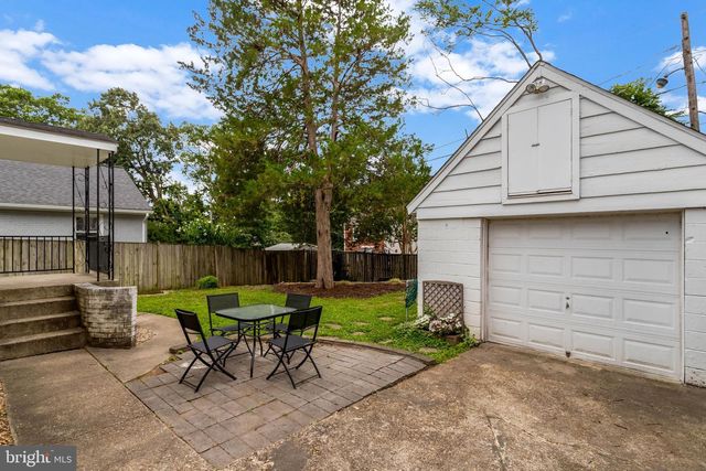 2024 S NELSON ST, Arlington, VA 22204