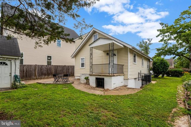 2024 S NELSON ST, Arlington, VA 22204