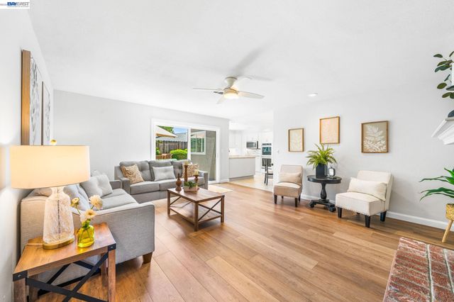 10049 El Dorado Dr, San Ramon, CA 94583