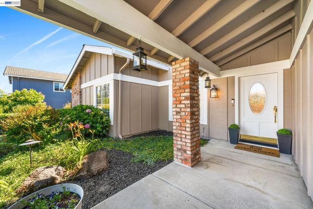 10049 El Dorado Dr, San Ramon, CA 94583