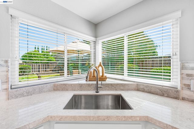 10049 El Dorado Dr, San Ramon, CA 94583