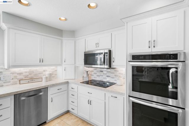10049 El Dorado Dr, San Ramon, CA 94583