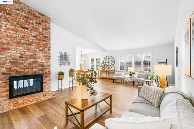 10049 El Dorado Dr, San Ramon, CA 94583