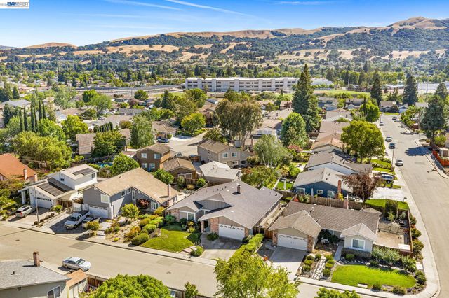 10049 El Dorado Dr, San Ramon, CA 94583