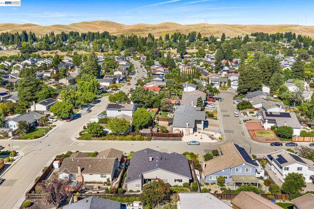 10049 El Dorado Dr, San Ramon, CA 94583