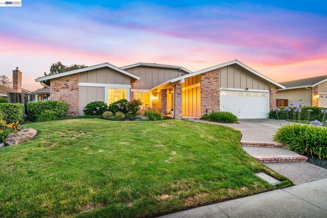 10049 El Dorado Dr, San Ramon, CA 94583