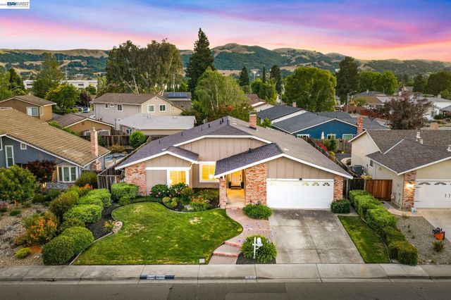 10049 El Dorado Dr, San Ramon, CA 94583