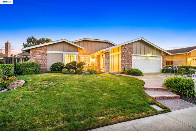 10049 El Dorado Dr, San Ramon, CA 94583