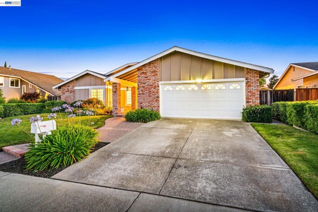10049 El Dorado Dr, San Ramon, CA 94583