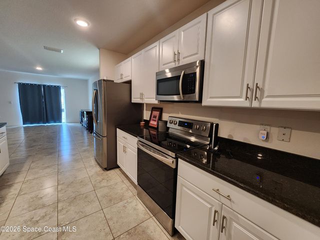 261 Wisteria Avenue NW, Palm Bay, FL 32907