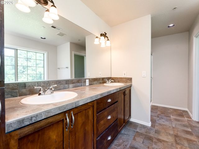 11141 Sw BARBER St, Wilsonville, OR 97070