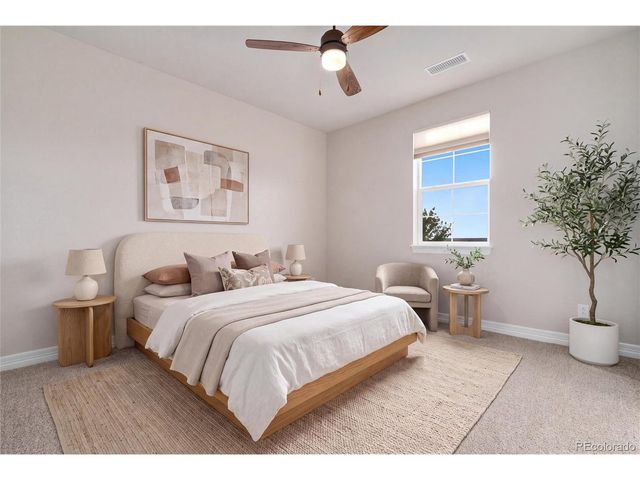 27500 E Lakeview Dr, Aurora, CO 80016