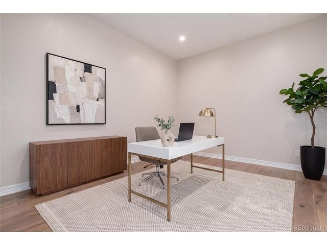 27500 E Lakeview Dr, Aurora, CO 80016