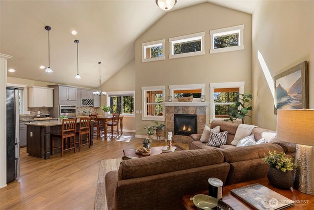7981 SE MOSSY POND Court, Olalla, WA 98359