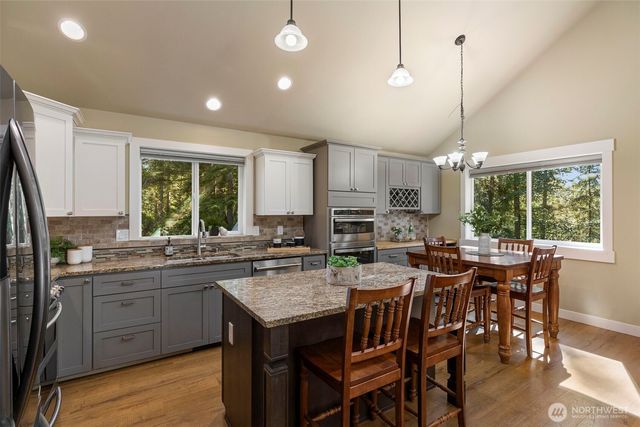 7981 SE MOSSY POND Court, Olalla, WA 98359