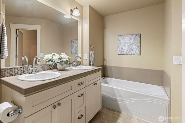 7981 SE MOSSY POND Court, Olalla, WA 98359