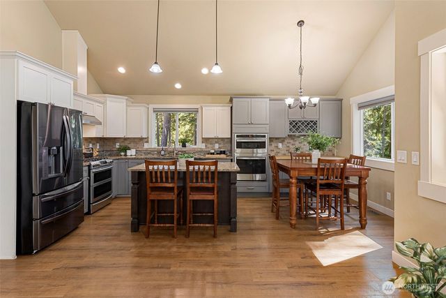 7981 SE MOSSY POND Court, Olalla, WA 98359