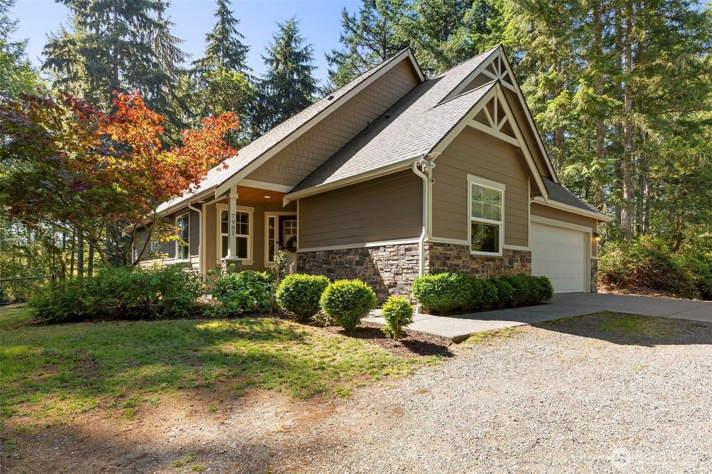 7981 SE MOSSY POND Court, Olalla, WA 98359