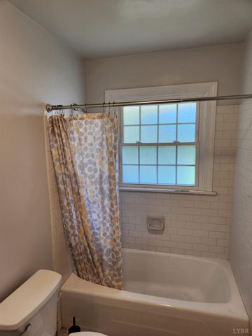 5904 Rhonda Rd, Lynchburg, VA 24502